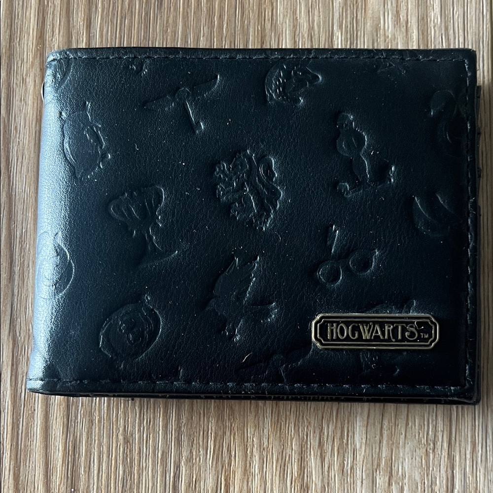 Harry Potter Hogwarts Black Leather Wallet